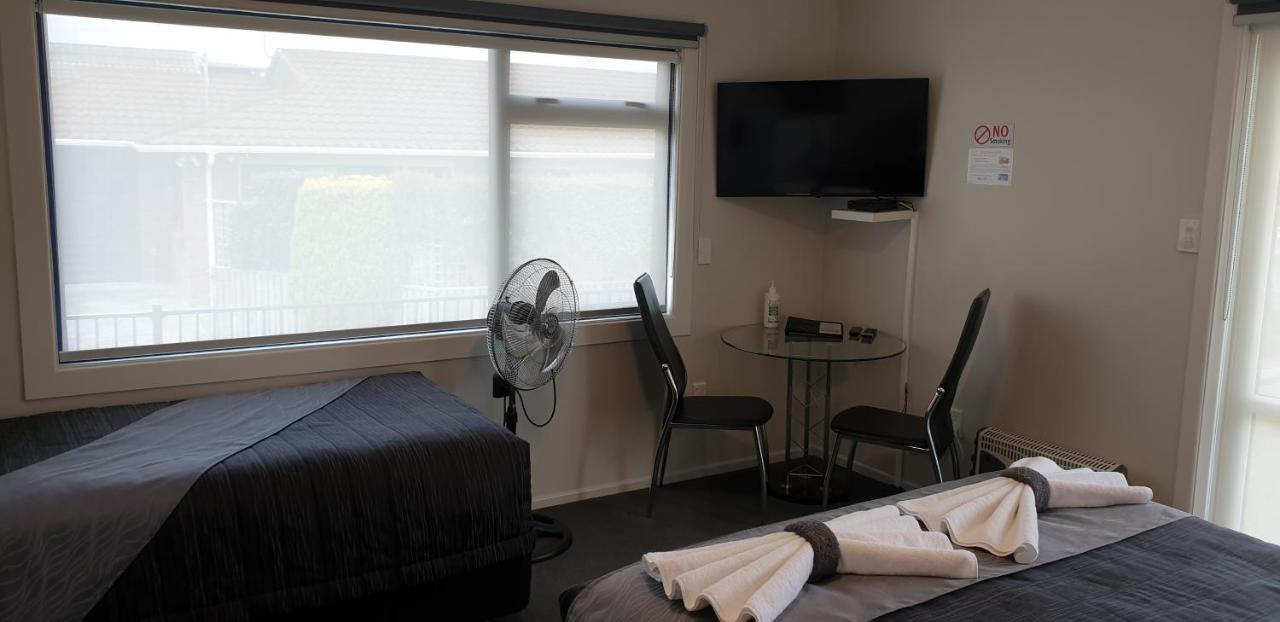 Barrington House Taupo Apartment Bagian luar foto