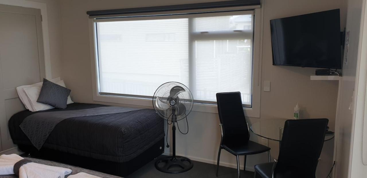 Barrington House Taupo Apartment Bagian luar foto