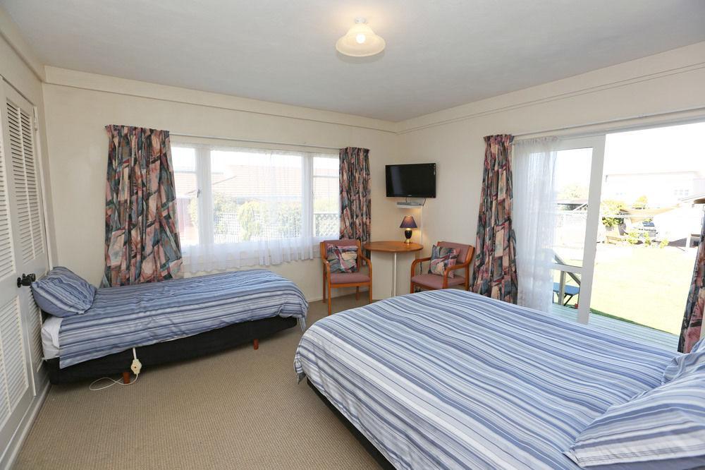 Barrington House Taupo Apartment Bagian luar foto
