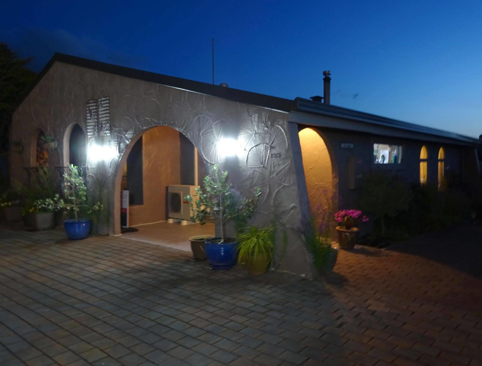 Barrington House Taupo Apartment Bagian luar foto