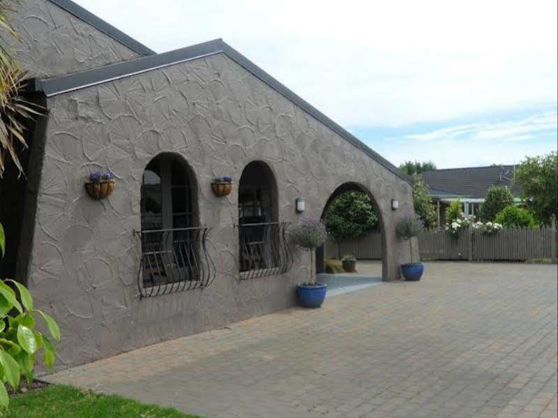 Barrington House Taupo Apartment Bagian luar foto